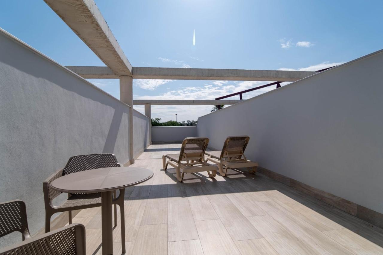 Aljarafe Suites By Qhotels Gelves Esterno foto