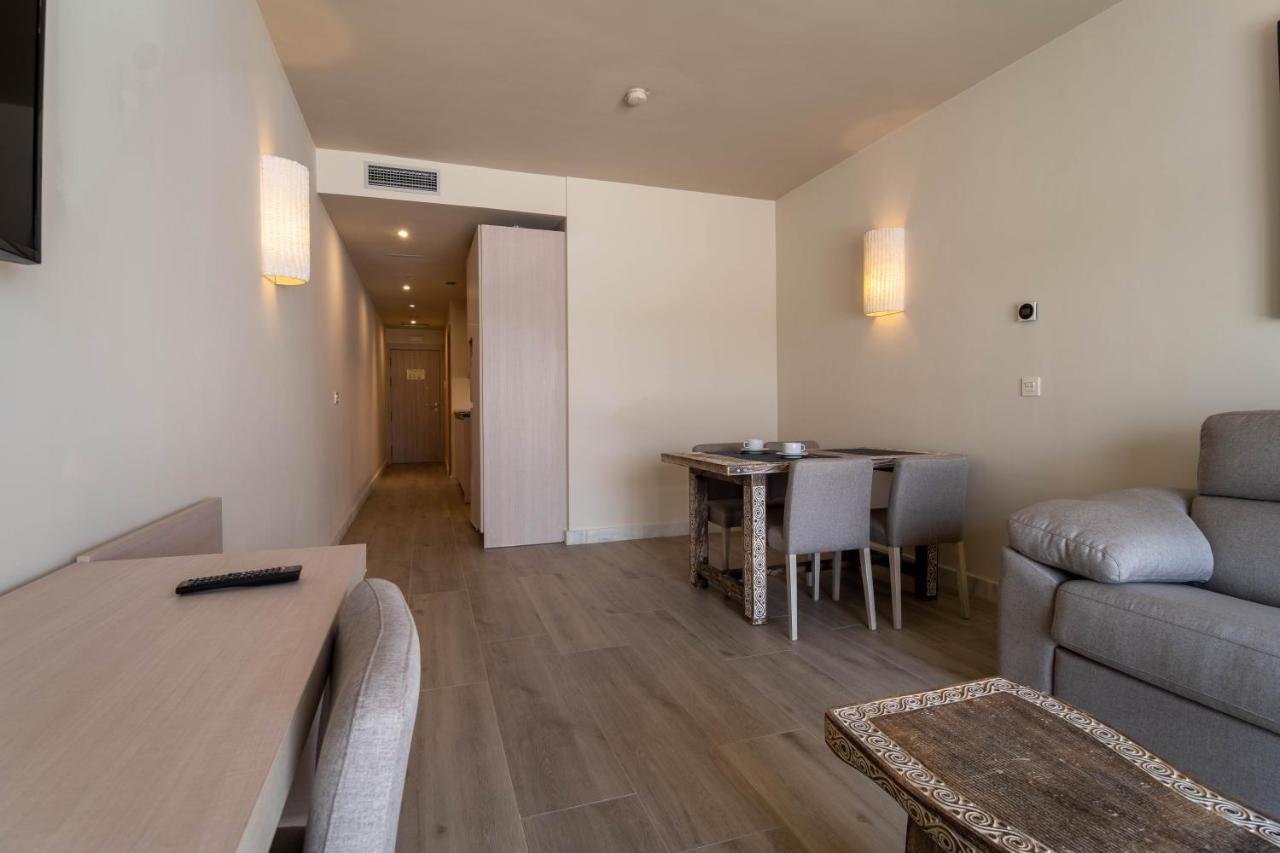 Aljarafe Suites By Qhotels Gelves Esterno foto
